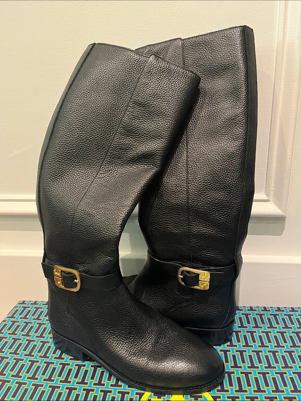 Tory Burch Brooke 25mm Knee Boot-Black Tumbled Leather 6.5 like new